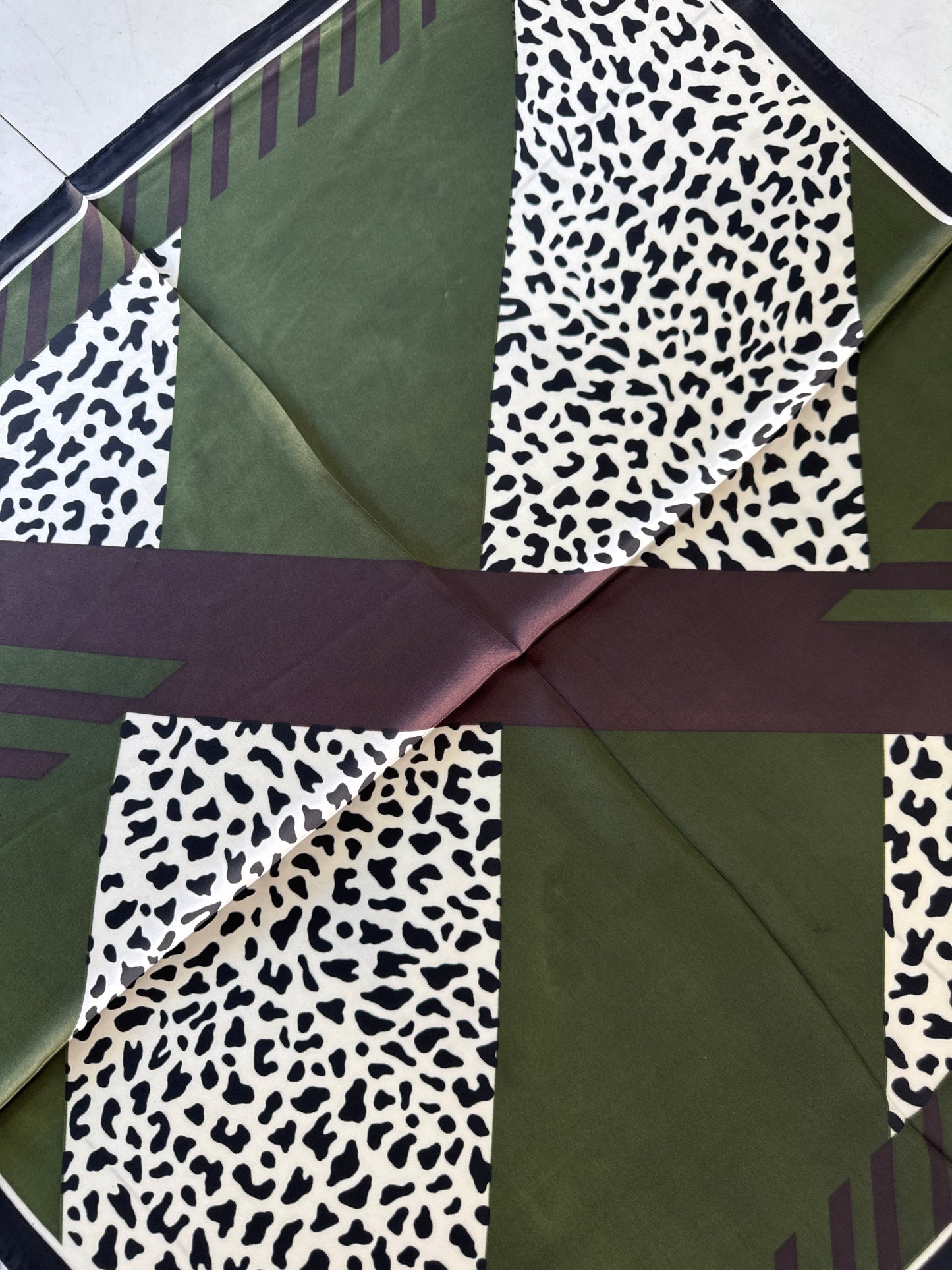 FOULARD VERDE NERO E MARRONE