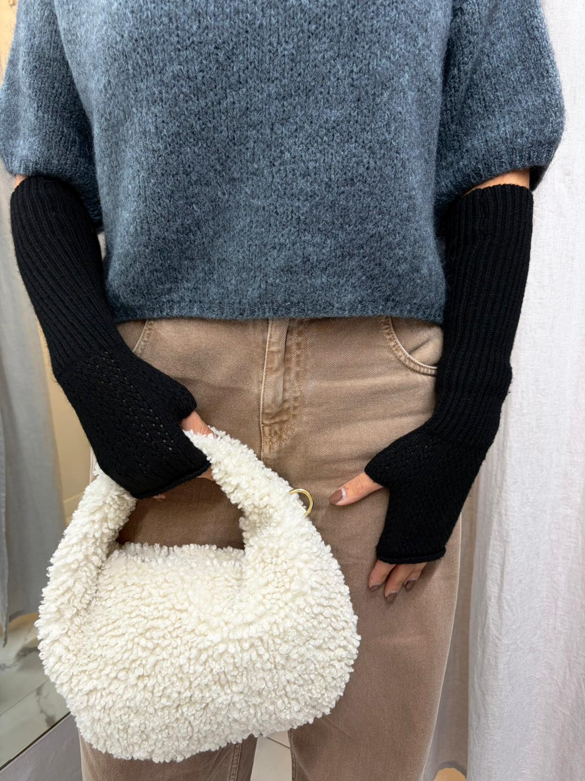 MANICOTTI IN MAGLIA LAVORATA