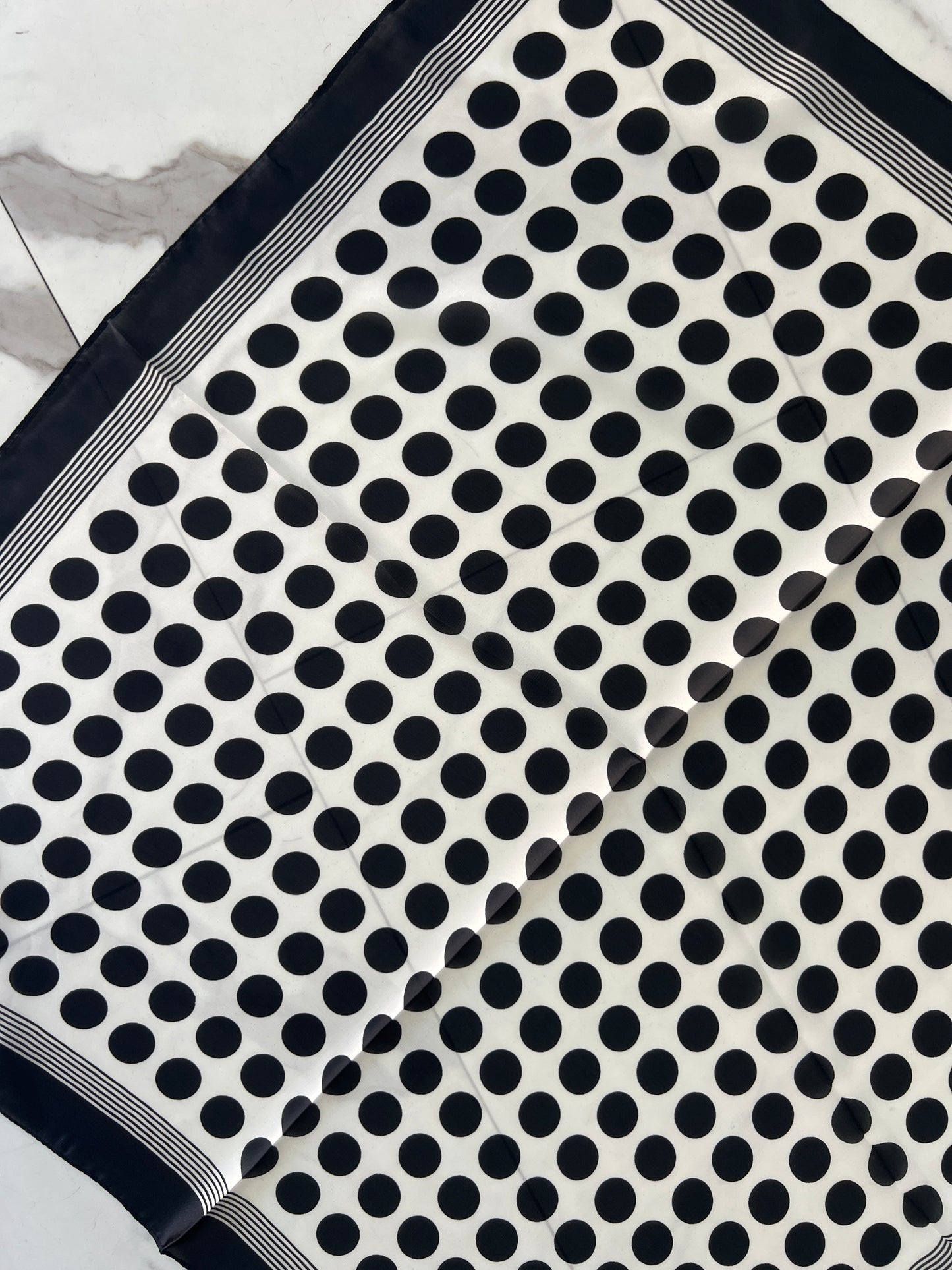 FOULARD POIS NERO E BIANCO