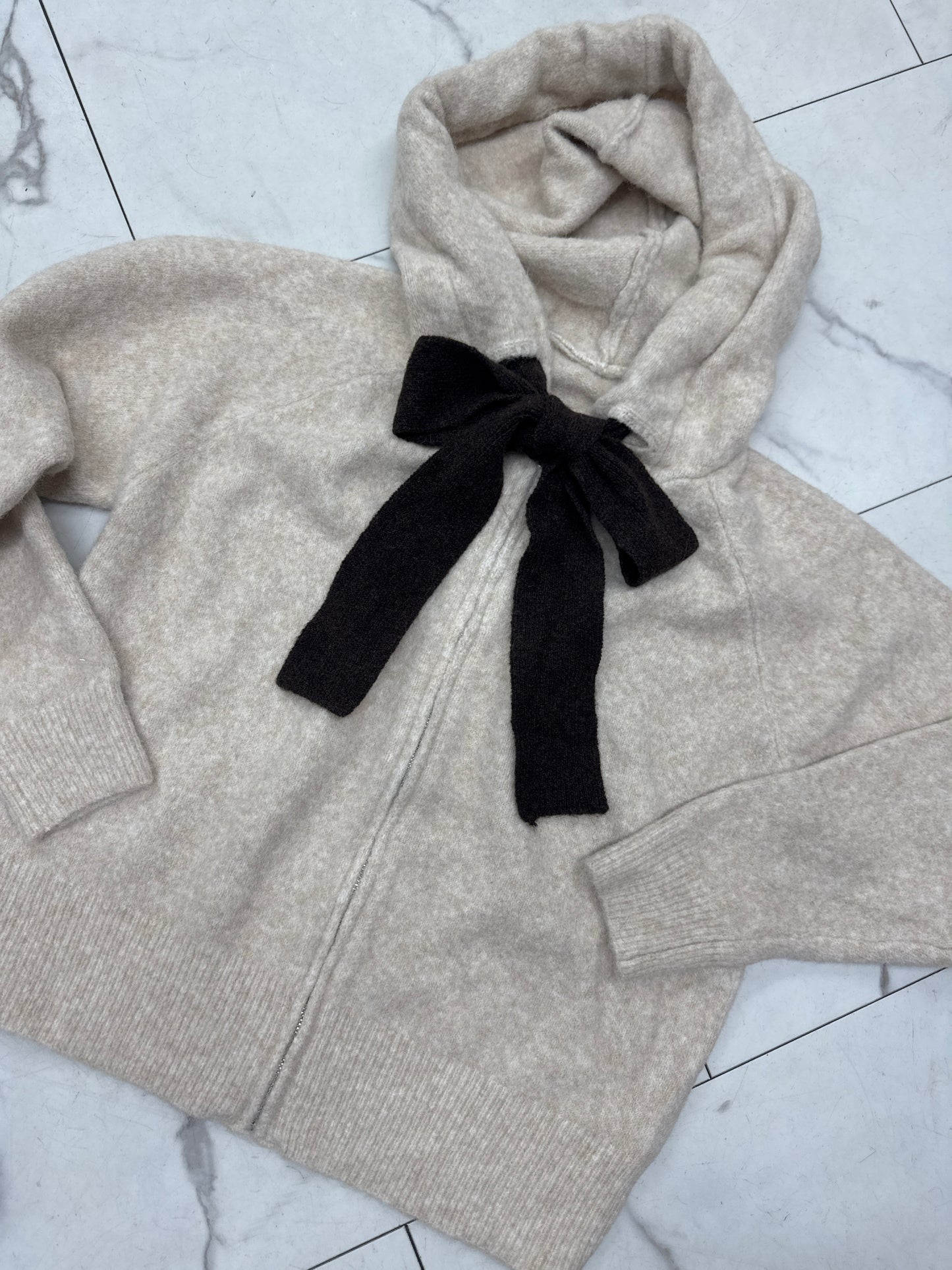 MAGLIONCINO ZIP CAPPUCCIO FIOCCO cioccolato/sabbia