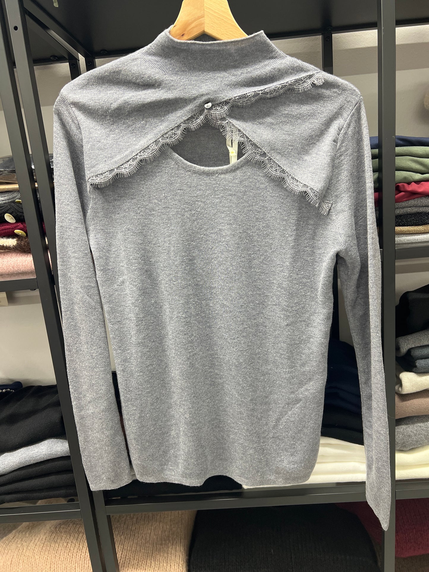 MAGLIA CUT OUT PIZZO GRIGIA