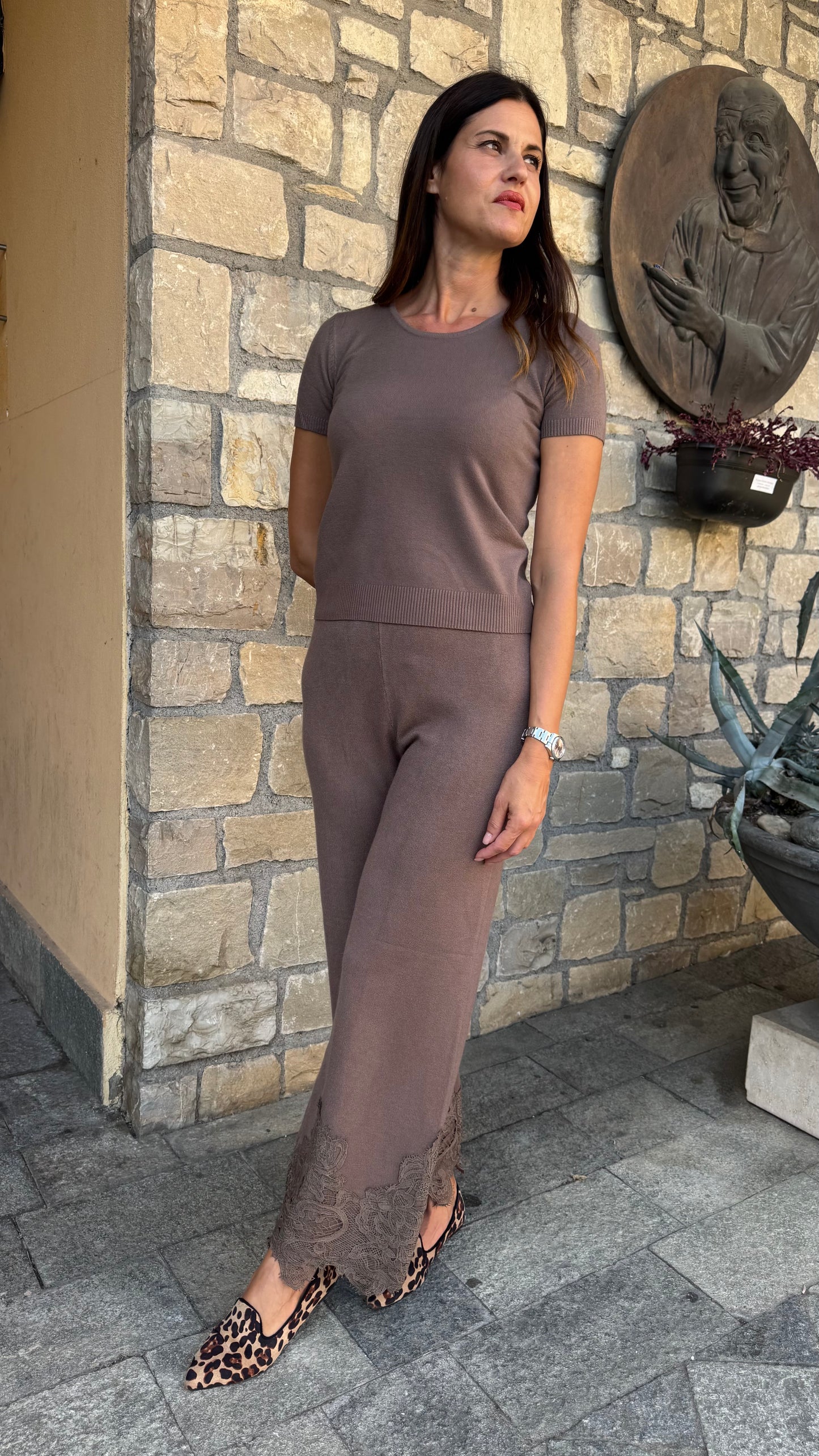 COMPLETO IN MAGLIA CON PIZZO bianco/nero/marrone/grigio