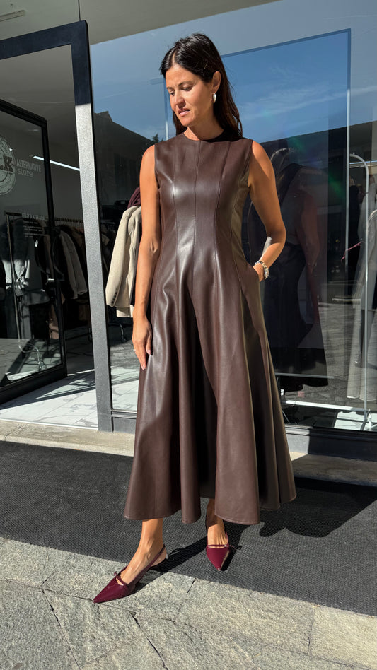 ABITO RUOTA ECOPELLE